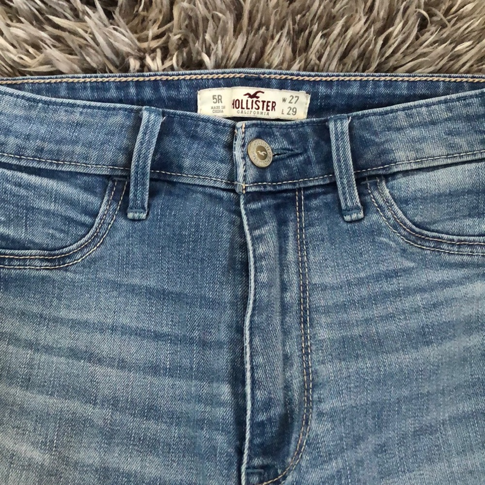 HOLLISTER RIPPED JEANS - Picture 3 of 5